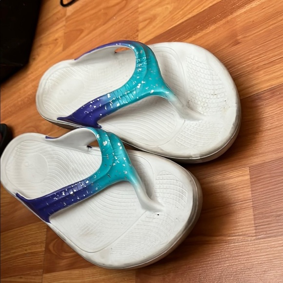 Oofos Recovery Sandals Women's Gradient Flip Flops - Size 11/ 42 - Picture 3 of 6